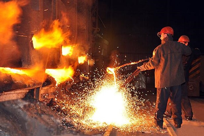 «Метинвест» сокращает производство: за 9 месяцев выработка стали и чугуна упала почти на 50%
