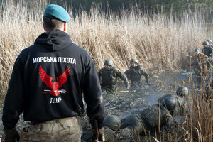 Украинские морские пехотинцы производят огневые поражения на левобережье Херсонщины