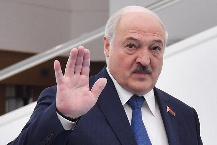 Лукашенко на початку війни з Україною планував утекти через Варшаву – журналіст