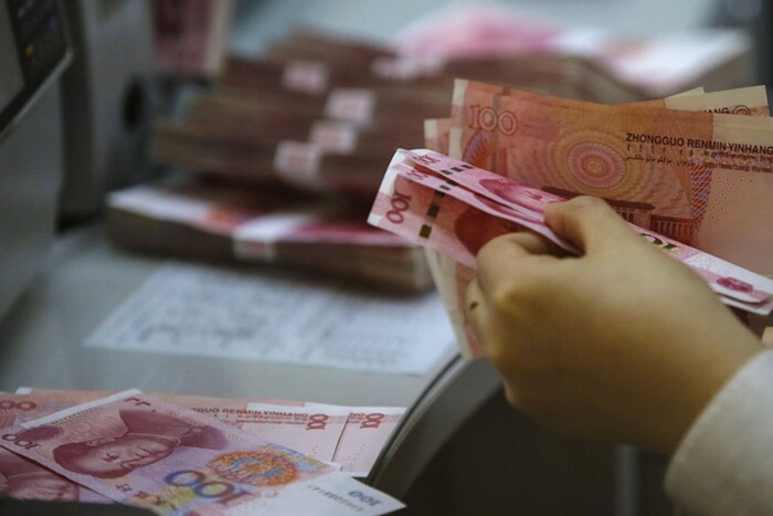 Китайський юань вперше в історії обігнав євро у списку валют для фінансування торгівлі