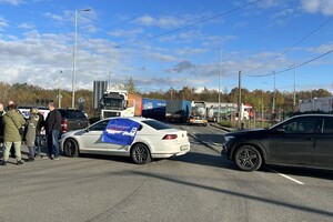 Словаччина вслід за Польщею блокувала кордон із Україною