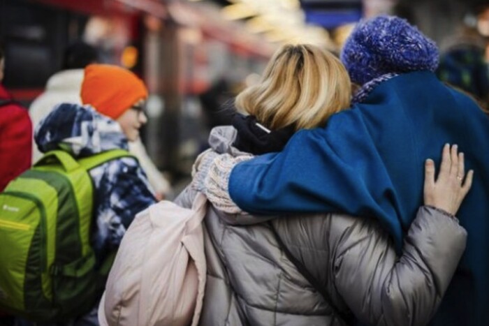 З яких причин українські біженці найчастіше повертаються додому: опитування