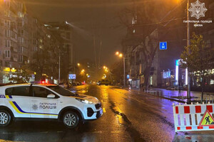 У центрі Києва на одній з вулиць перекрито рух