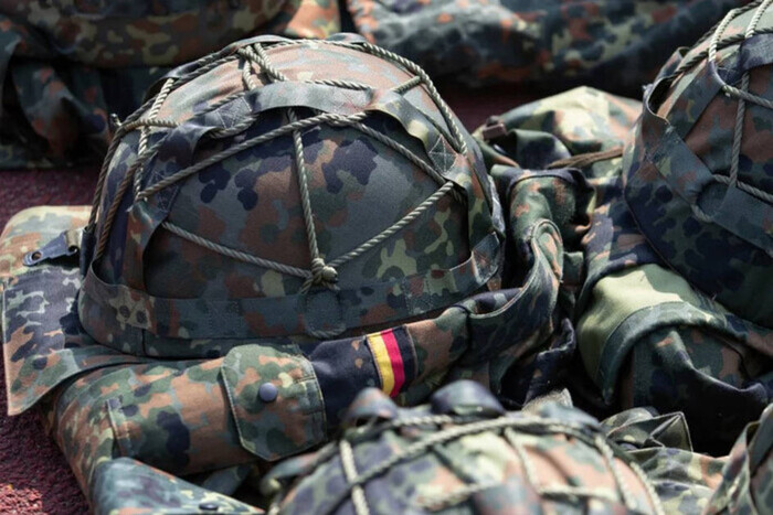 «5 тыс. шлемов – это был провал». Глава Оборонного комитета Бундестага прокомментировала действия Германии в начале войны