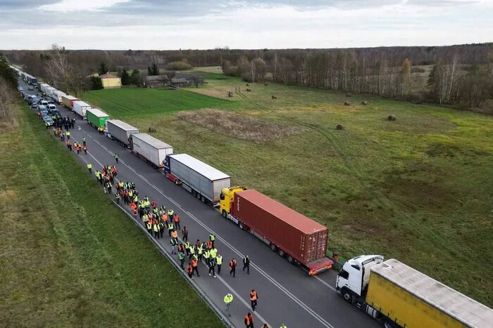 Блокада на кордоні: чому неможливо виконати вимоги польських протестувальників