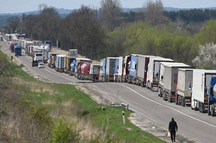 Стало відомо, куди поїдуть українські перевізники, якщо блокування у Польщі триватиме