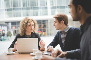 Тільки на одній посаді жінки куплять квартиру швидше за чоловіків