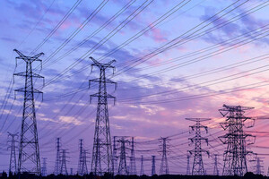 В «Укренерго» нагадують, що одночасне заживлення великої кількості споживачів – це складний технічний процес, який може спричинити перевантаження електромереж