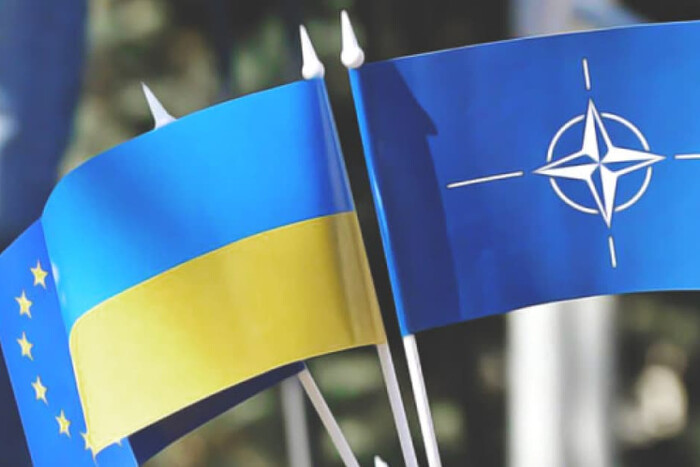 Скільки українців виступають проти вступу в ЄС і НАТО: результати опитування