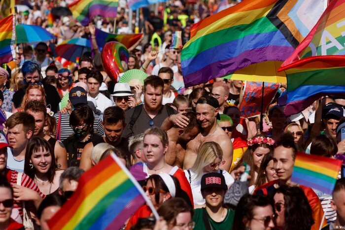 Росія заборонила ЛГБТ-рух, назвавши його «екстремістським»