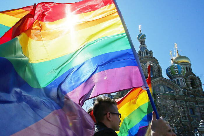 Депутат Держдуми пояснив, чому російських геїв та лесбійок визнано екстремістами