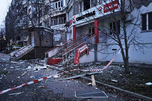 Российские террористы попали по жилому дому 