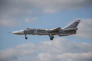 Подарунок побратиму: Повітряні сили повідомили деталі збиття російського Су-24М біля Зміїного