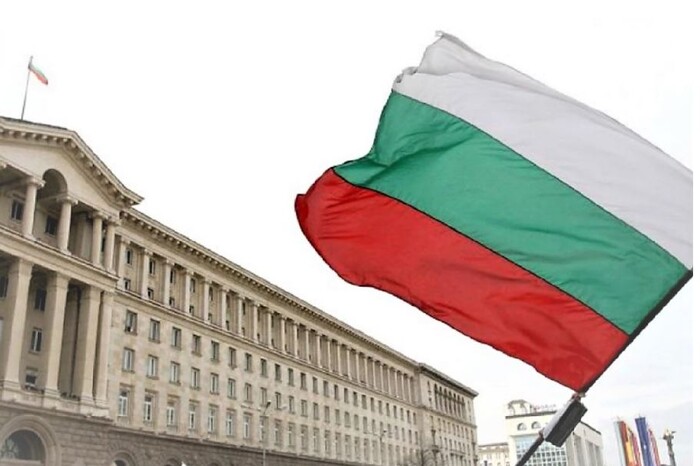 Парламент Болгарії здолав вето президента на БТРи для України