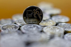 Российский рубль теряет свой вес