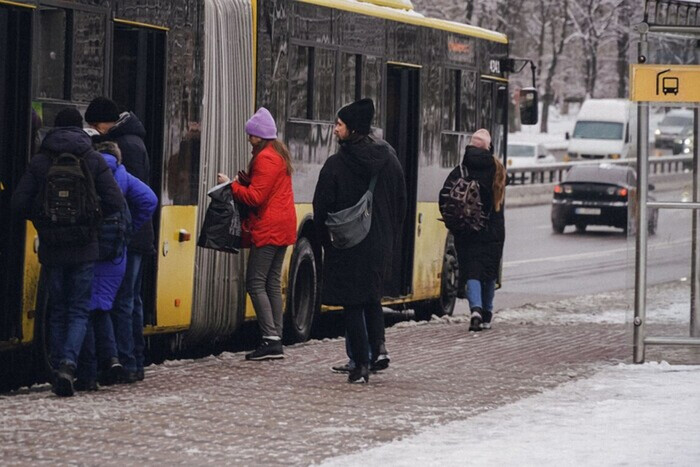 Из-за закрытия метро будет серьезно изменено движение на дорогах Киева