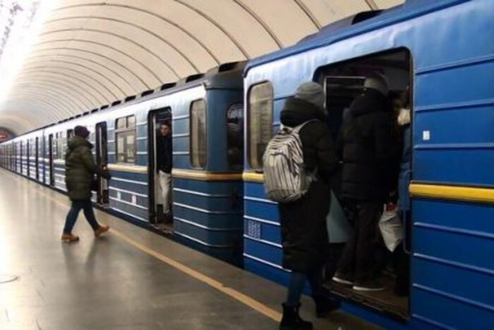 У столиці можуть запустити «човниковий» рух між закритими станціями метро