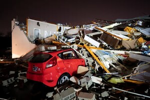 Унаслідок потужних штормів у США загинули шестеро осіб, ще 23 людини були госпіталізовані