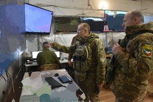 Сирський разом із командирами обговорили заходи для забезпечення стійкості оборони