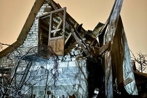 У мікрорайоні Бортничі постраждали будинки внаслідок вибухової хвилі  