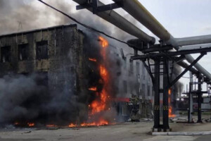 Окупанти штурмують Авдіївський коксохім: як ЗСУ стримують ворога