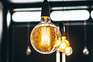 Кабмин предлагает запретить отключать электроэнергию некоторым украинцам