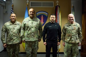 Зеленський відвідав командування армії США у Європі (фото, відео)