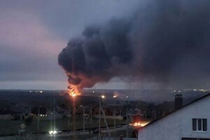 О пів на 4 ранку губернатор Курської області заявив, що одразу два райони – Дмитрівський та Залізногірський перебували під атакою дронів