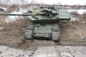 Окупанти втратили танк Т-80
