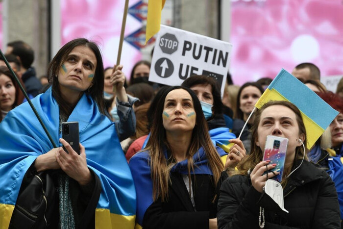 США могут ограничить количество украинских беженцев: сенатор озвучил причину