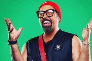 Дмитро Коляденко розповів про новий «цукерово-букетний» роман