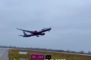 Із аеропорту «Бориспіль» вилетів цивільний літак (відео)