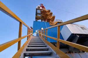 Обе скважины пробурены на одном месторождении