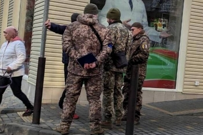 Хто з чоловіків в Україні вважається ухилянтом: роз’яснення ЗСУ
