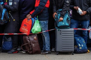 Іноземні ЗМІ поширили інформацію, що Умєров планує призвати на службу до ЗСУ чоловіків призивного віку, які виїхали до інших країн