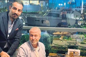 Російський олігарх Абрамович лишив турецьким офіціантам захмарні чайові