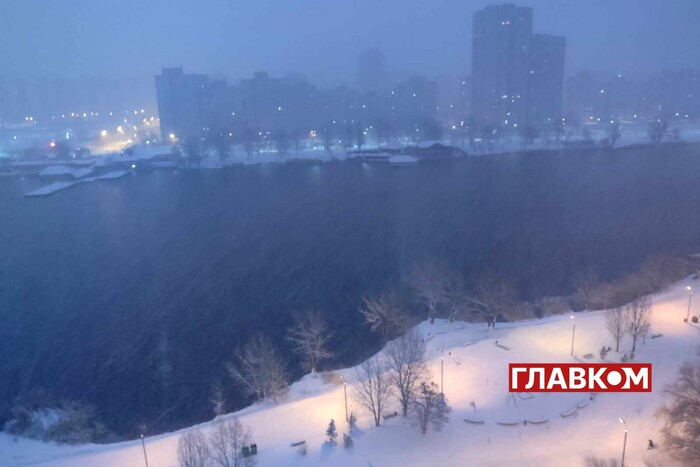 На Різдво Київ замітає снігом (відео)