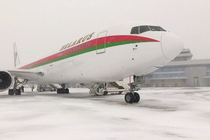 Лукашенко знову полетів до Путіна