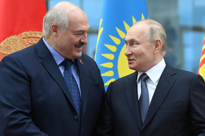 Лукашенко рассказал, когда Путин привез ядерное оружие в Беларусь