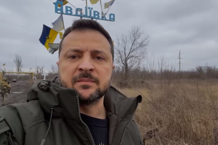 Зеленський відвідав передові позиції українських військ в Авдіївці (відео)