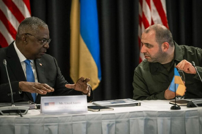 Глава Пентагону провів розмову з Умєровим після масованого ракетного удару по Україні