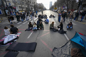 Протести в Белграді: студенти заблокували вулиці міста на добу