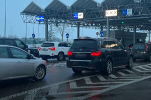 Самая большая очередь на пункте пропуска «Краковец»