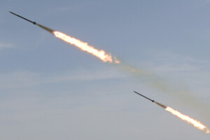 В Україні масштабна повітряна тривога через запуск ракет росіянами