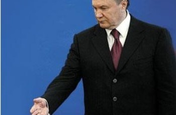 Пирамида Януковича: админреформа замыкает все на президенте, делая министров «козлами отпущения»