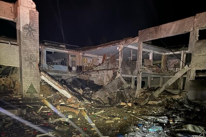 Опівночі окупанти вдарили ракетами по Кураховому: центр міста в руїнах (фото)