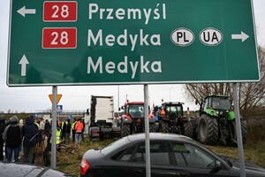 Польські мітингарі відновили блокування пункту пропуску «Шегині-Медика»