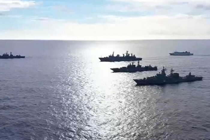 Окупанти вивели в море бойові кораблі: чи є небезпека для України