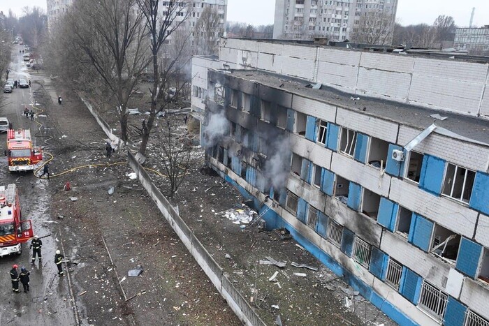 Обстріл Києва: Під час демонтажу завалів рятувальники виявили ще одного загиблого