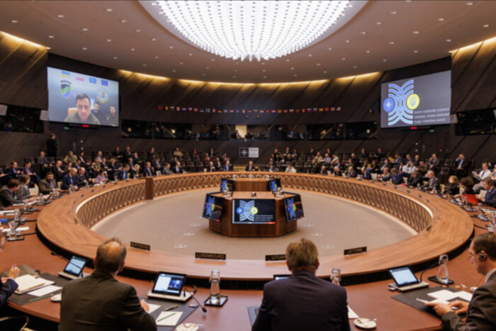Засідання Ради Україна-НАТО, поновлення на посаді судді Львова. Головне за 10 січня